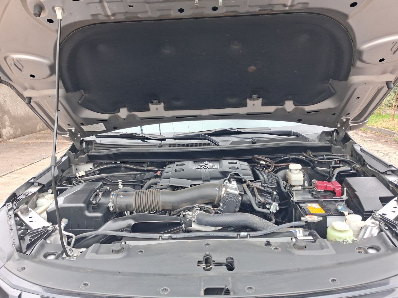 Mitsubishi Montero Sport — foto 9 de 29