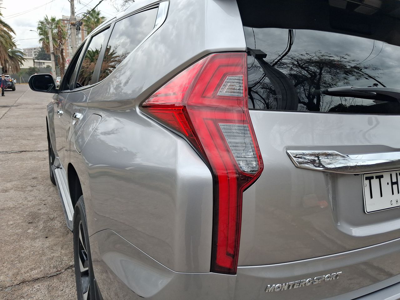Mitsubishi Montero Sport — foto 12 de 29