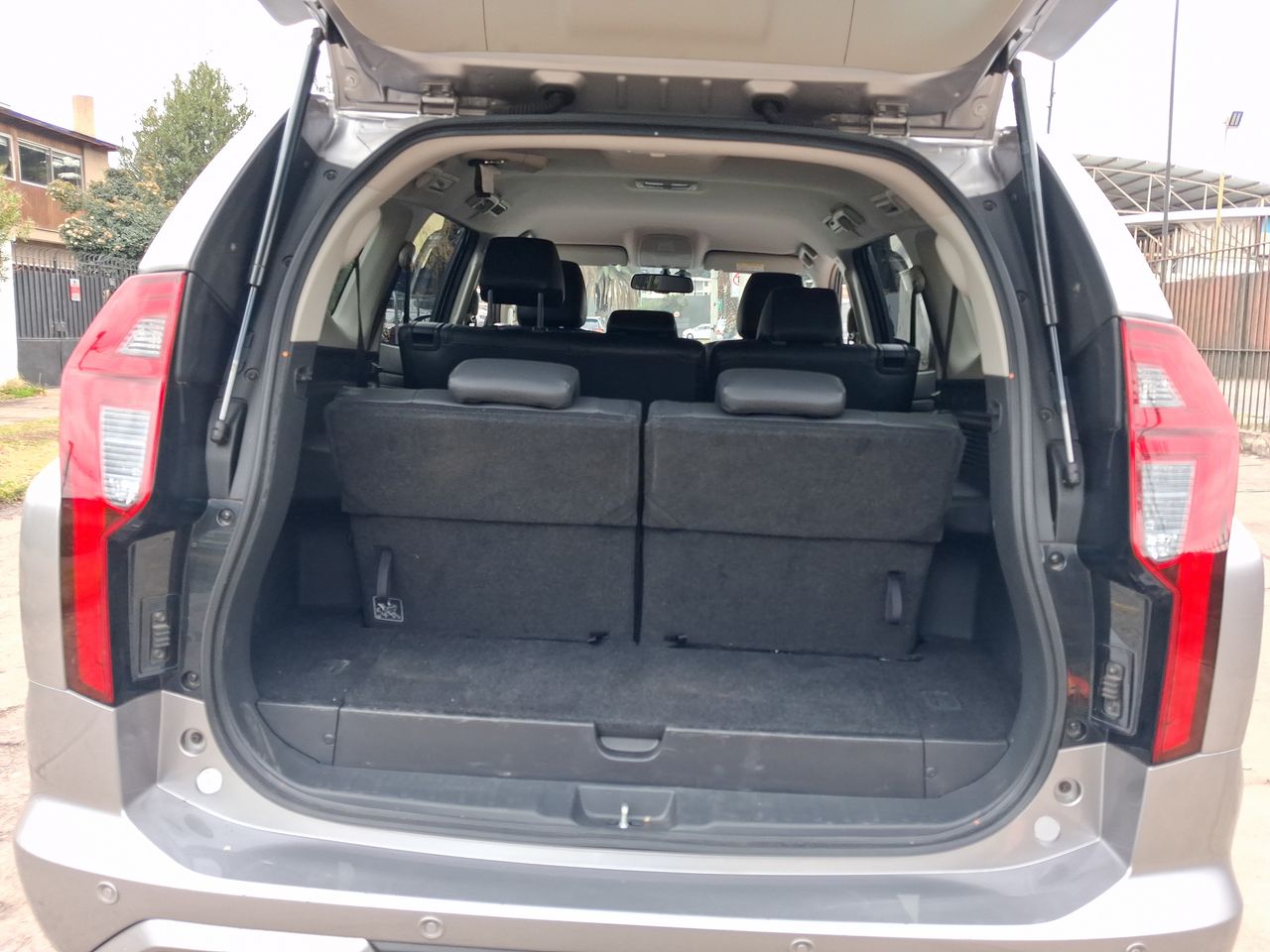 Mitsubishi Montero Sport — foto 13 de 29
