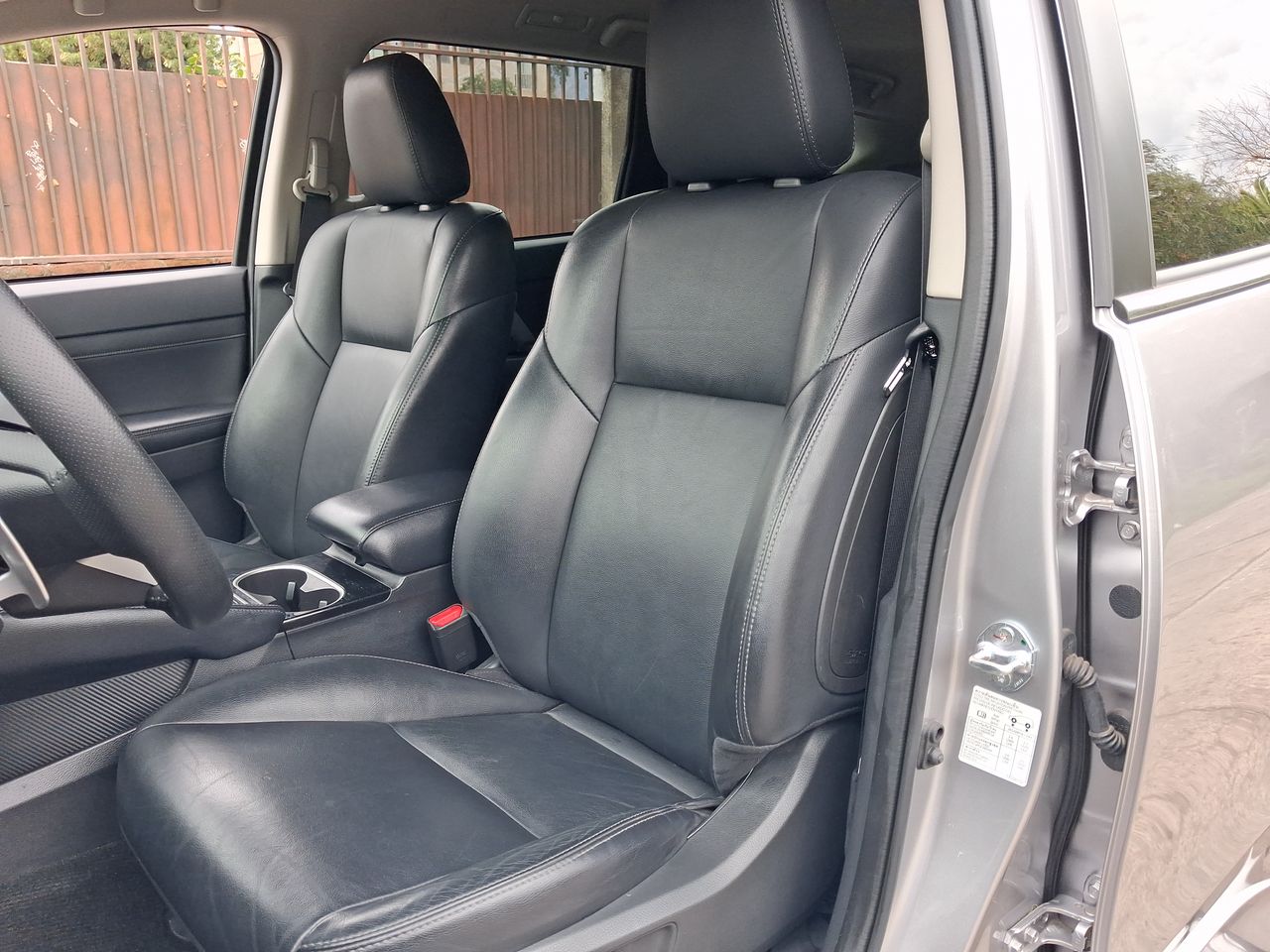 Mitsubishi Montero Sport — foto 16 de 29