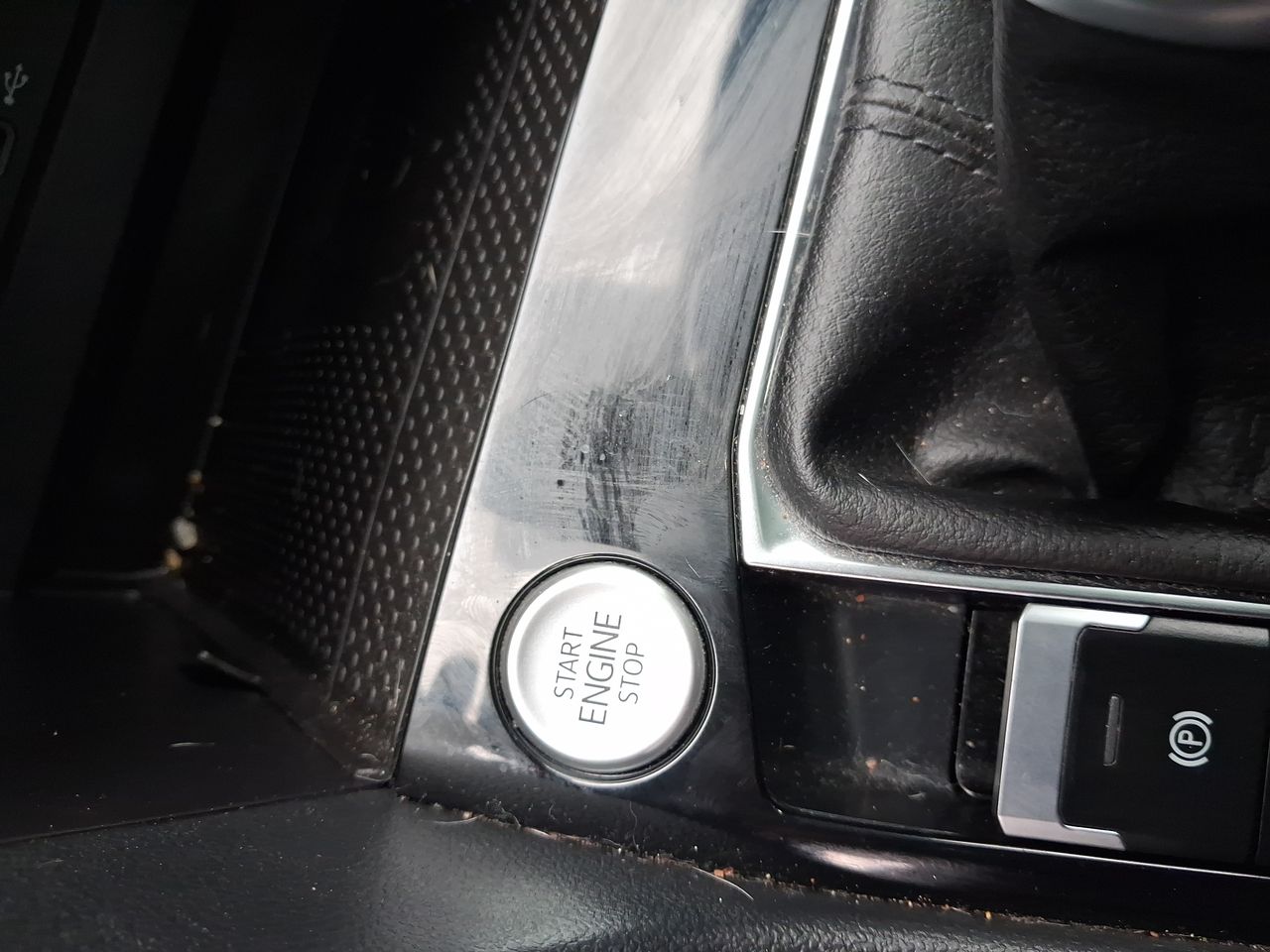 VOLKSWAGEN - 28