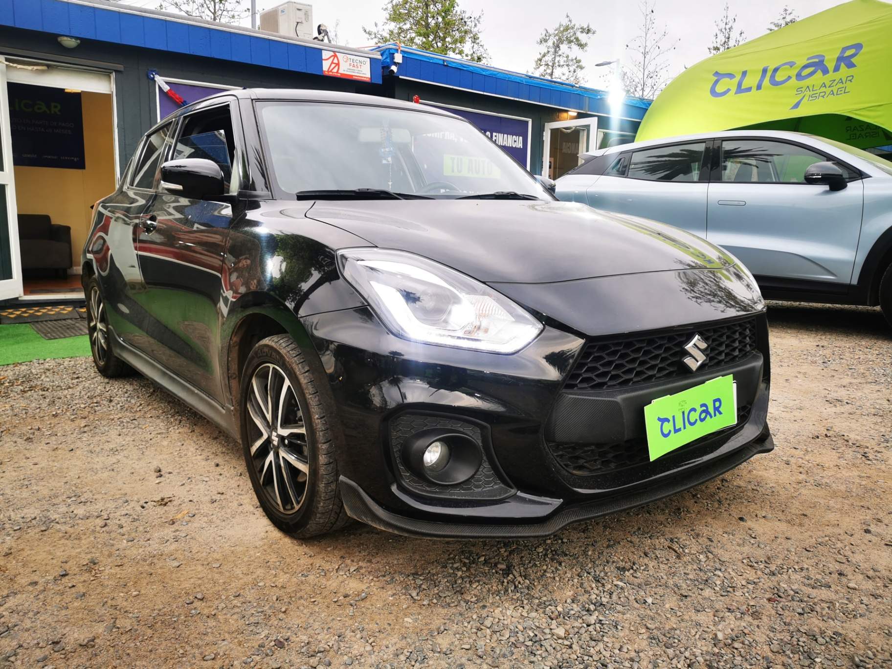 SUZUKI