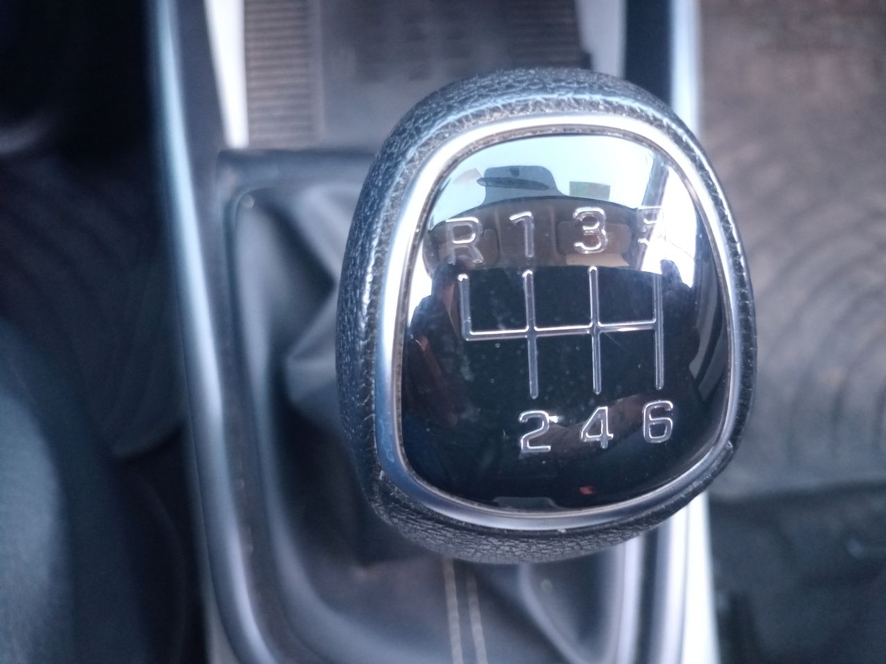 HYUNDAI - 28