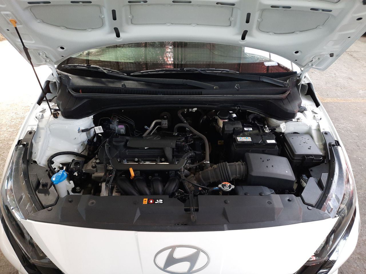HYUNDAI - 18