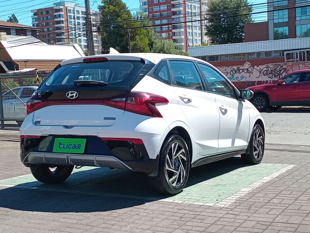 HYUNDAI - 7