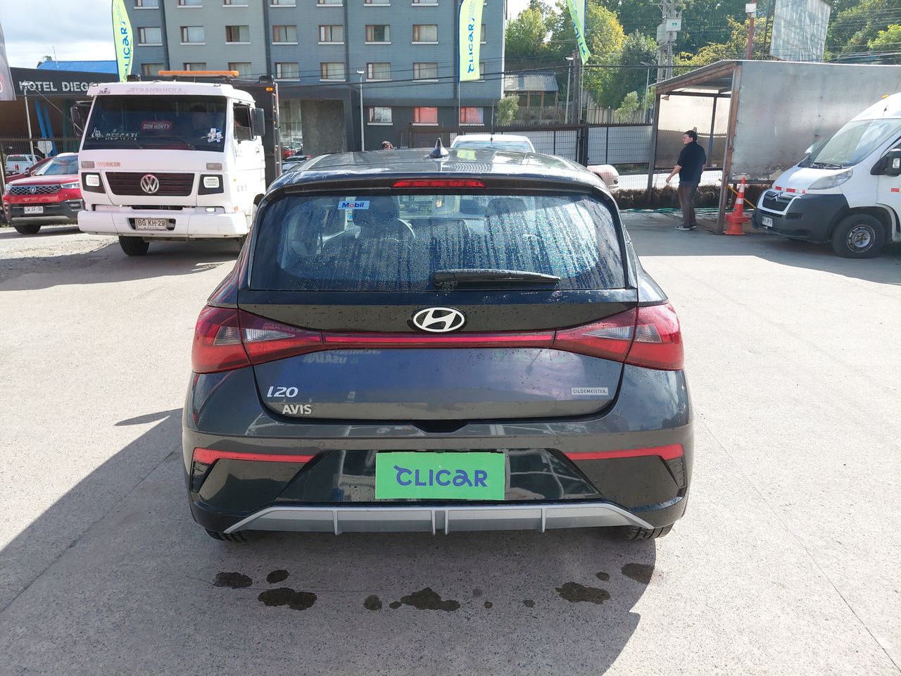 HYUNDAI - 6