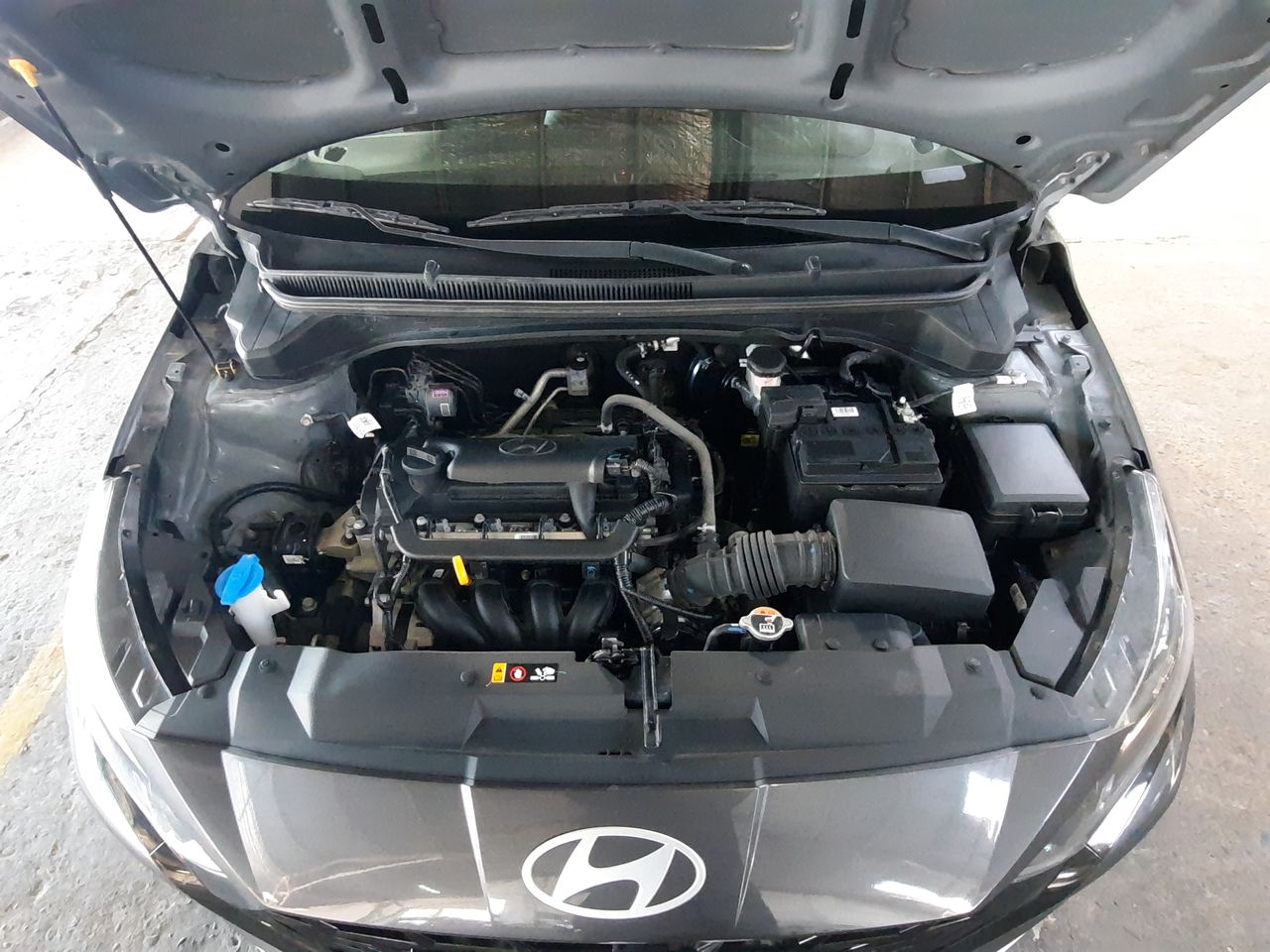 HYUNDAI - 18