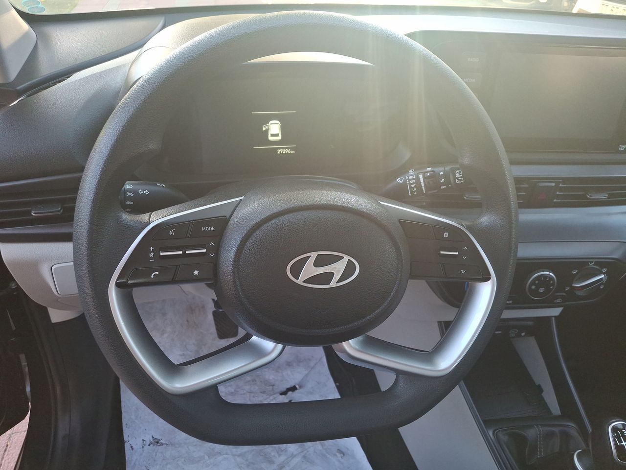 HYUNDAI - 25