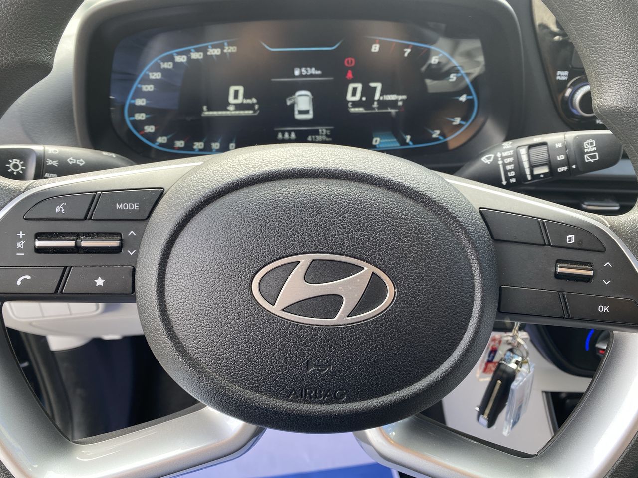 HYUNDAI - 25