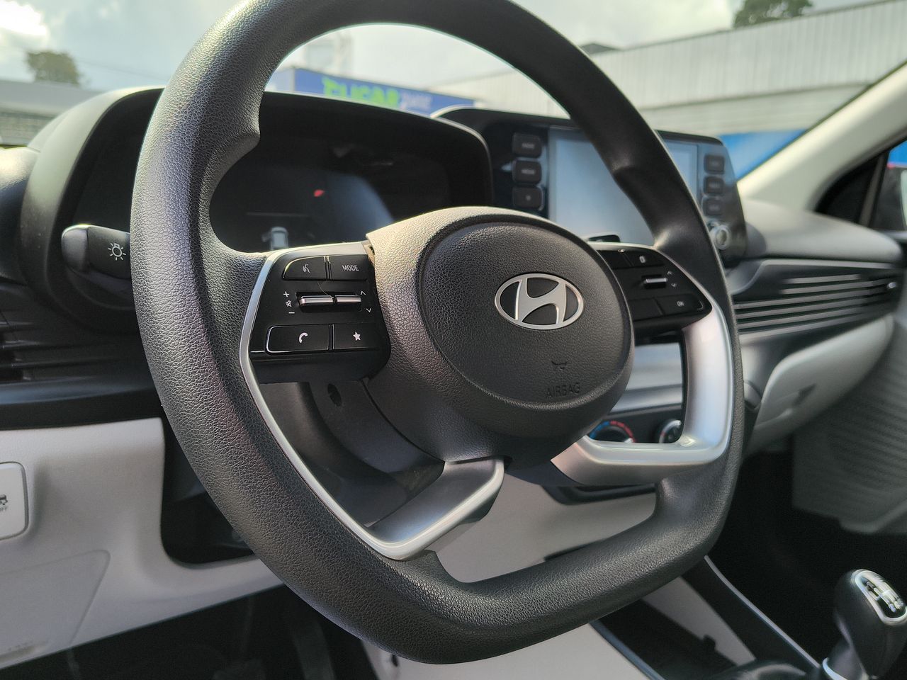 HYUNDAI - 24