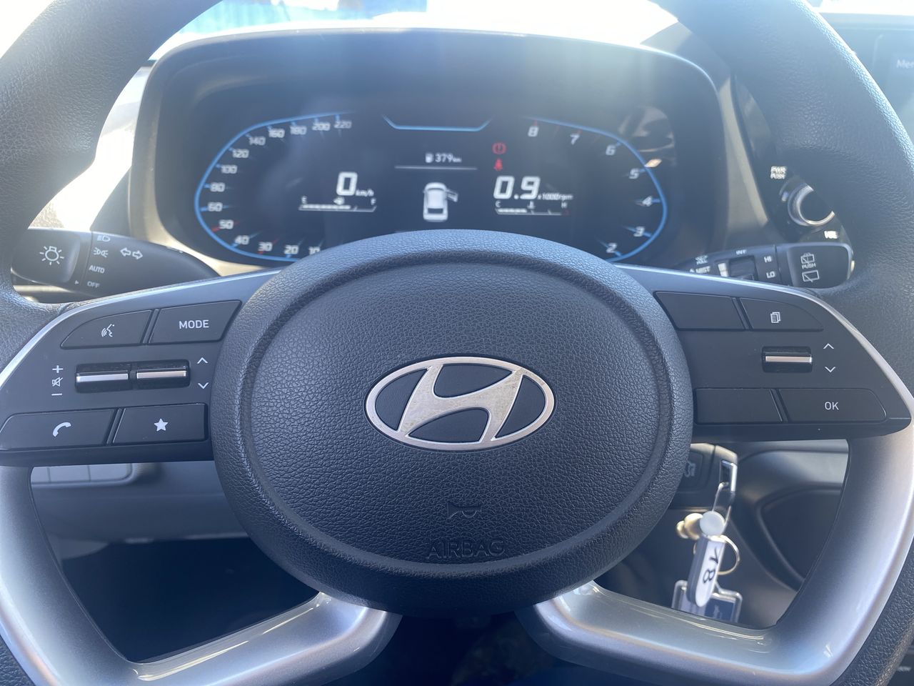 HYUNDAI - 25