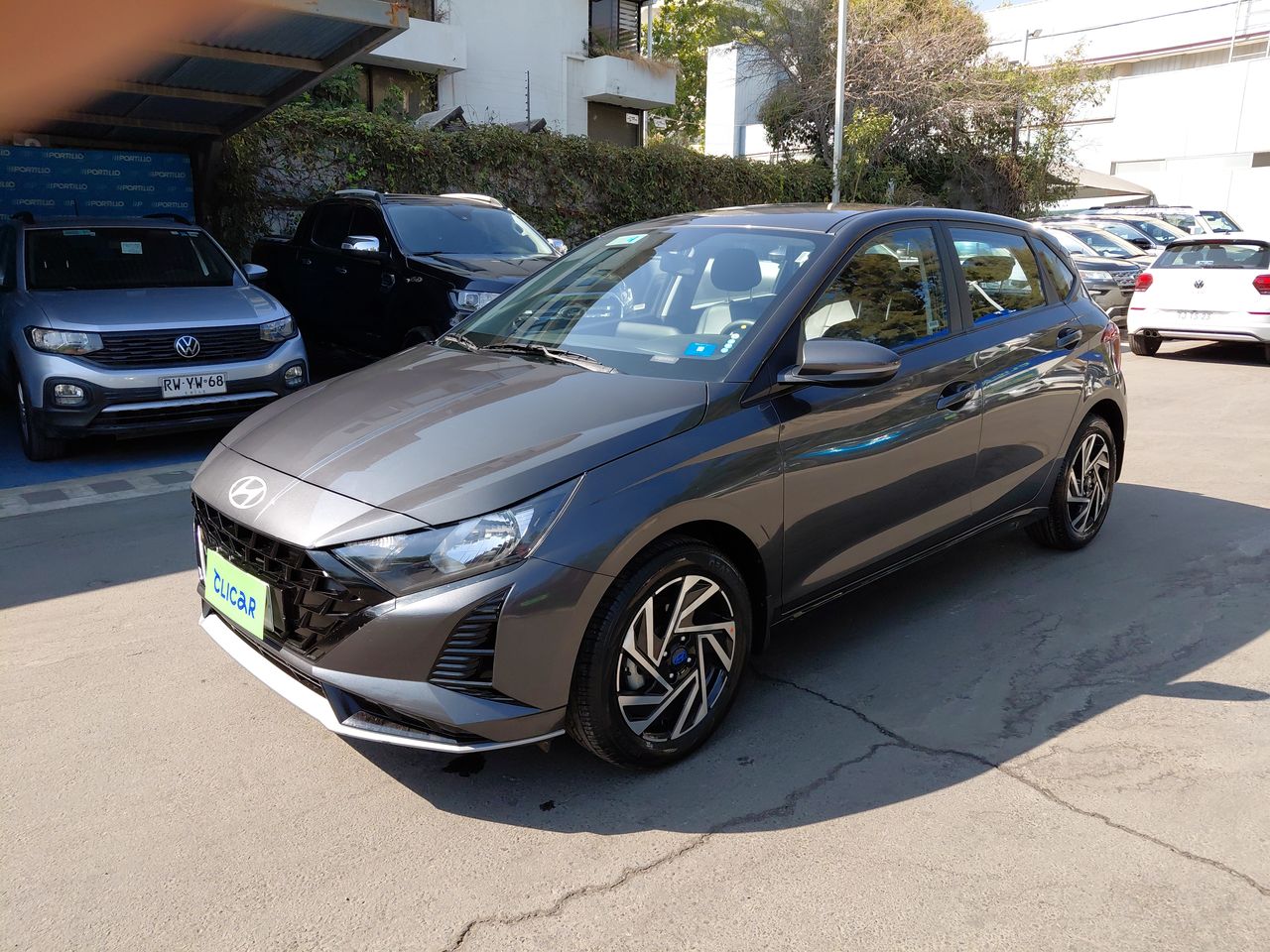 HYUNDAI - 3