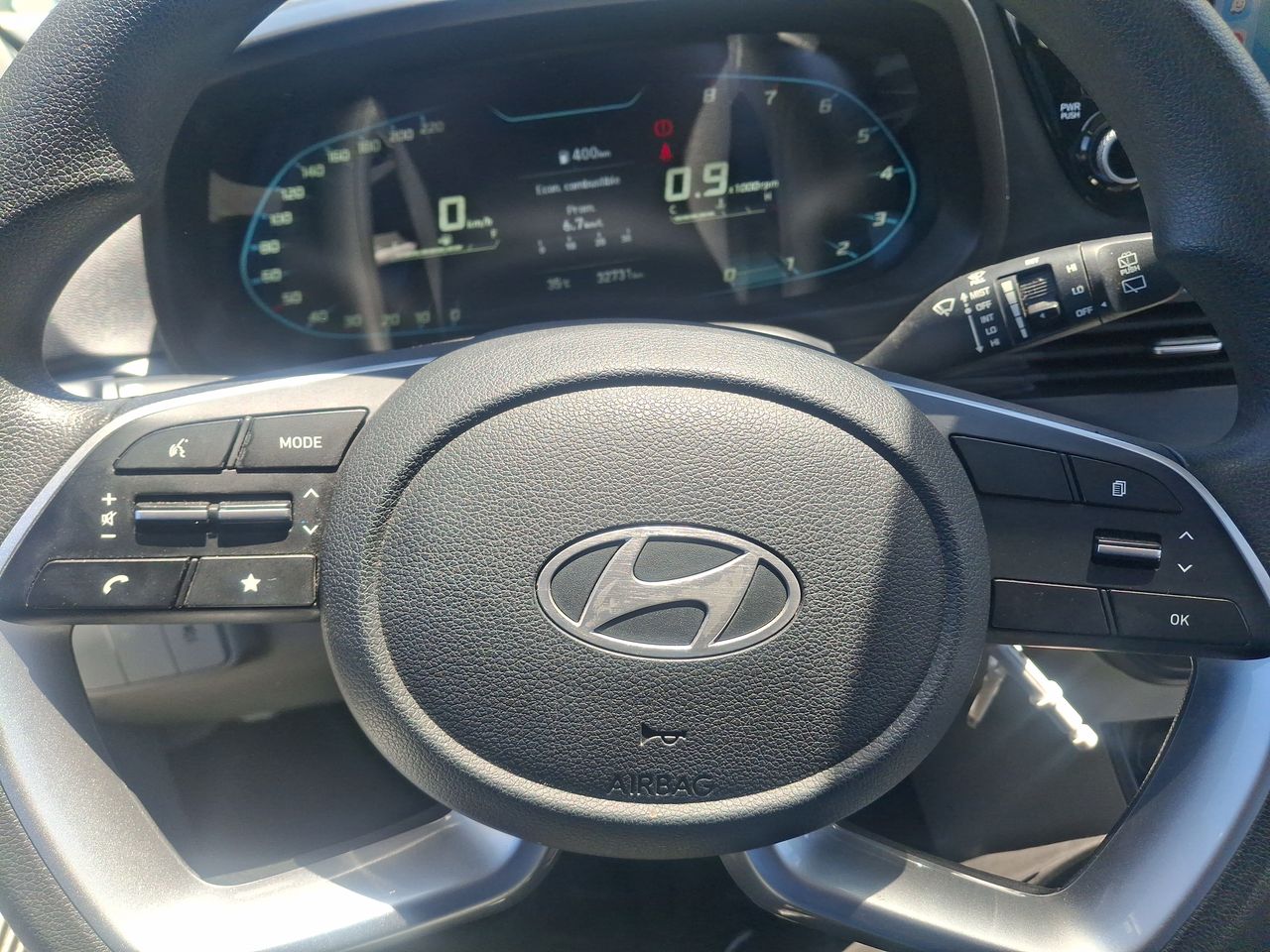 HYUNDAI - 23