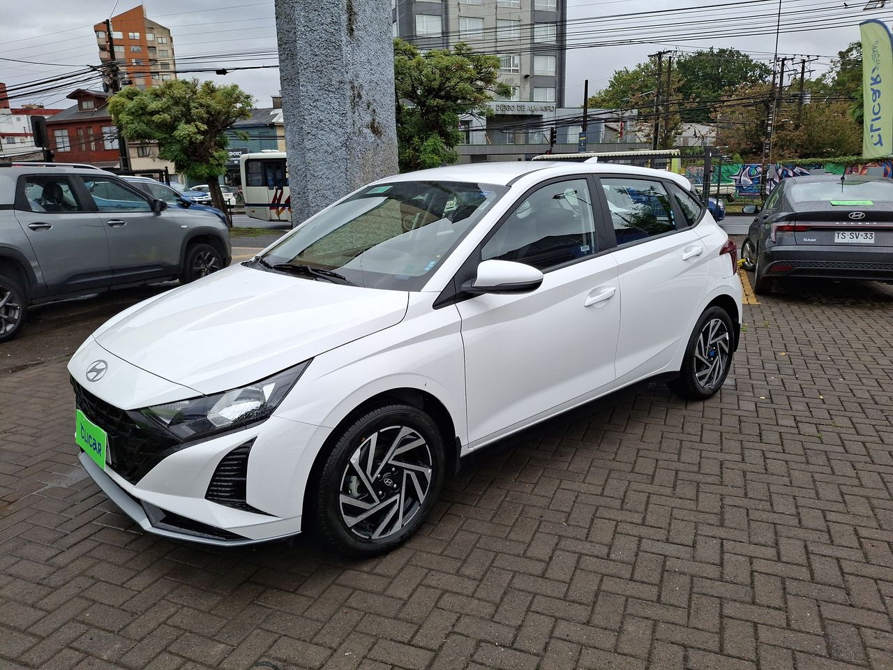 HYUNDAI - 3