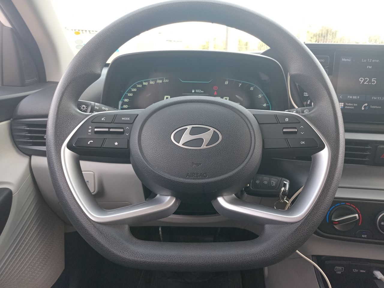 HYUNDAI - 23