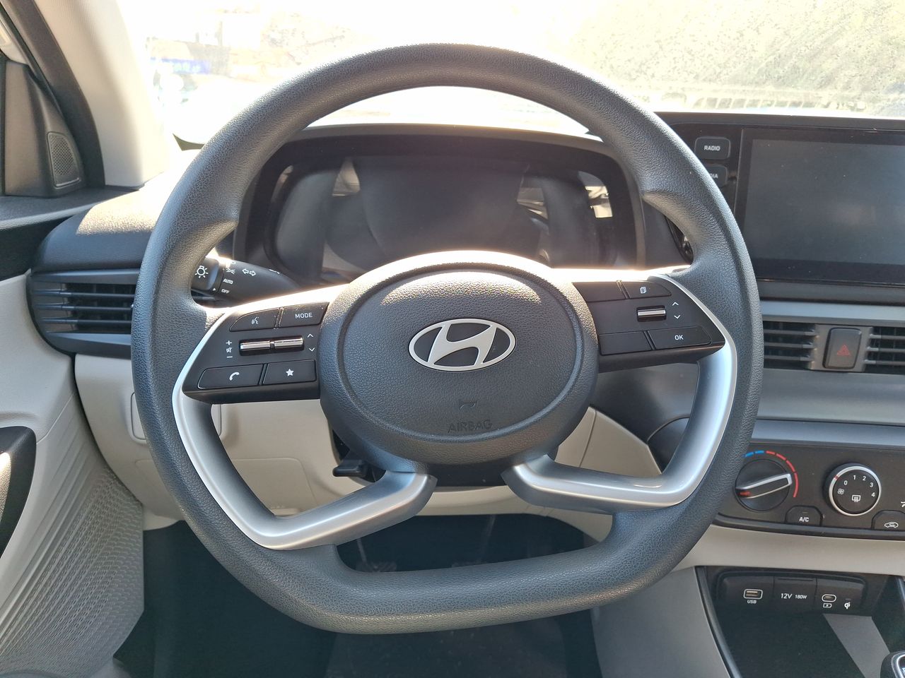 HYUNDAI - 23