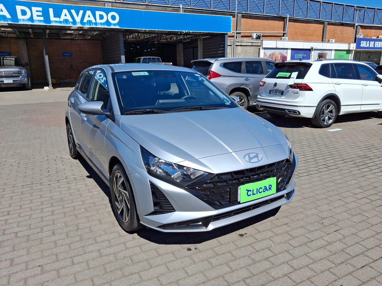 HYUNDAI - 1