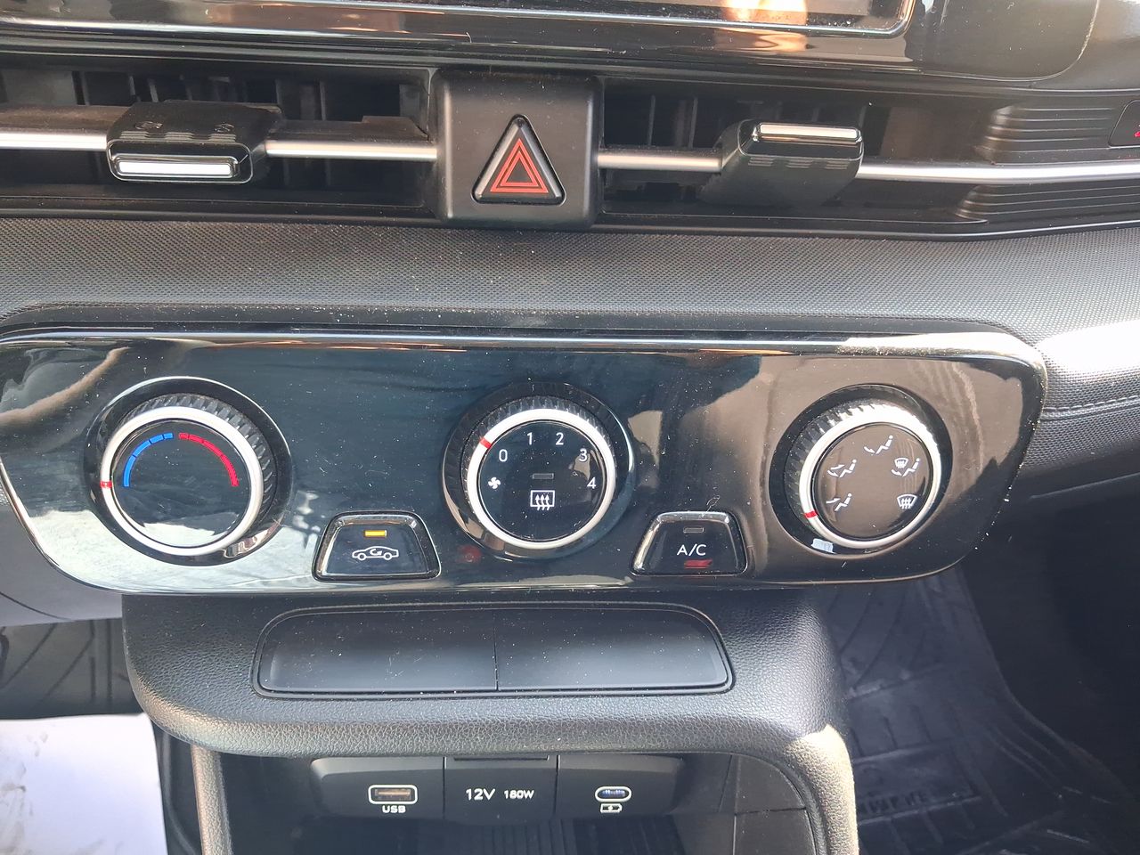 HYUNDAI - 20