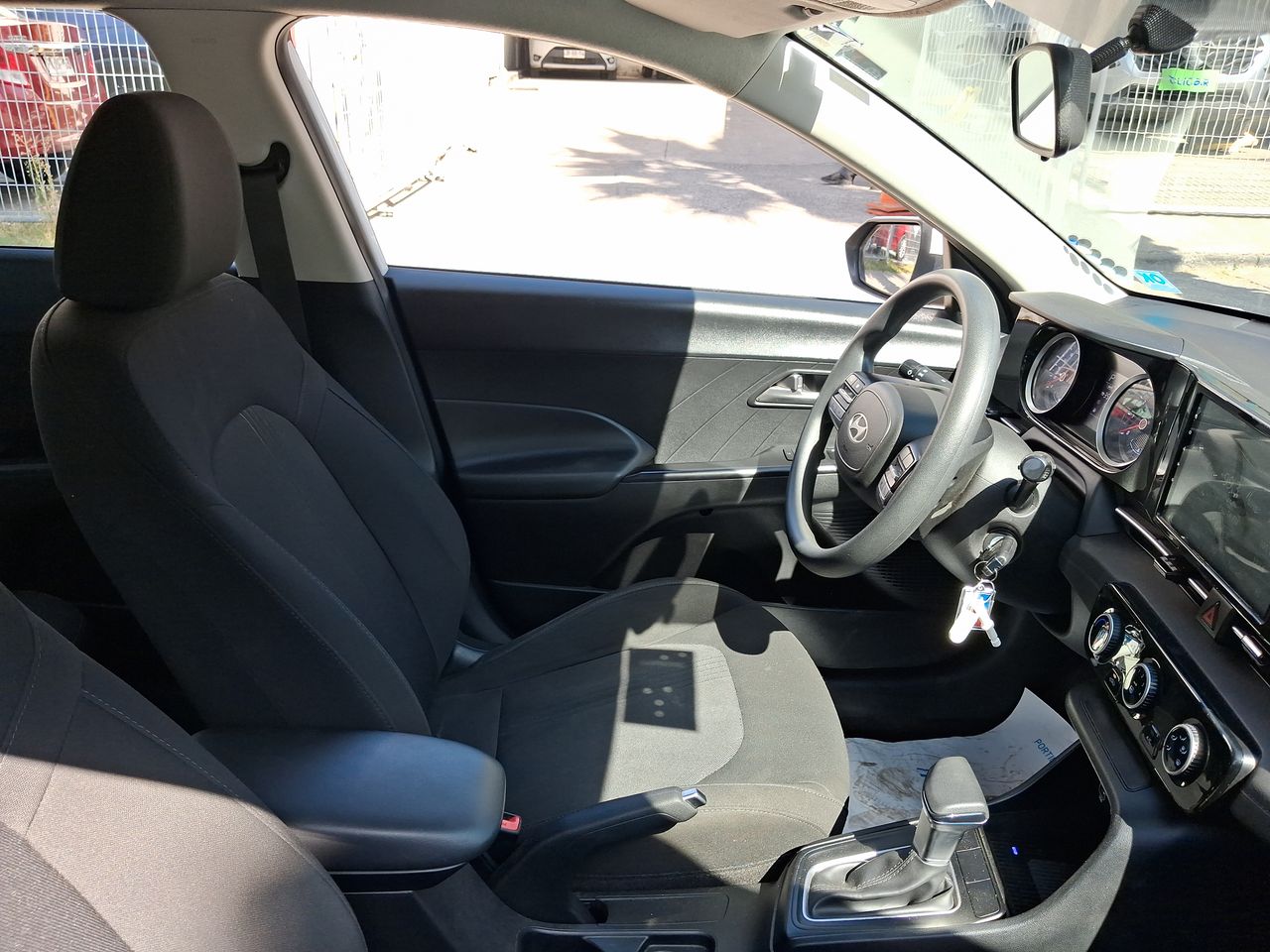 HYUNDAI - 6