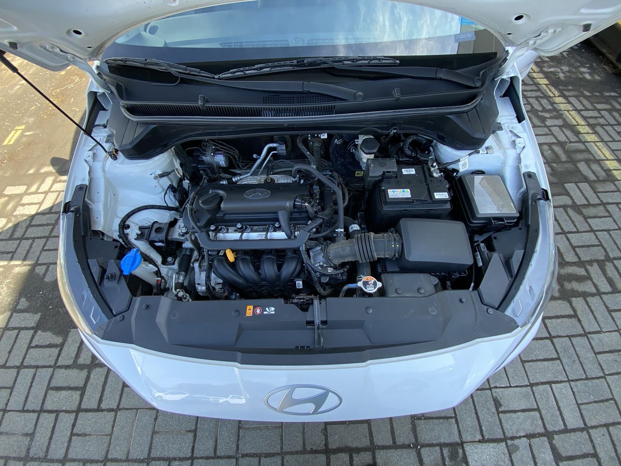 HYUNDAI - 18