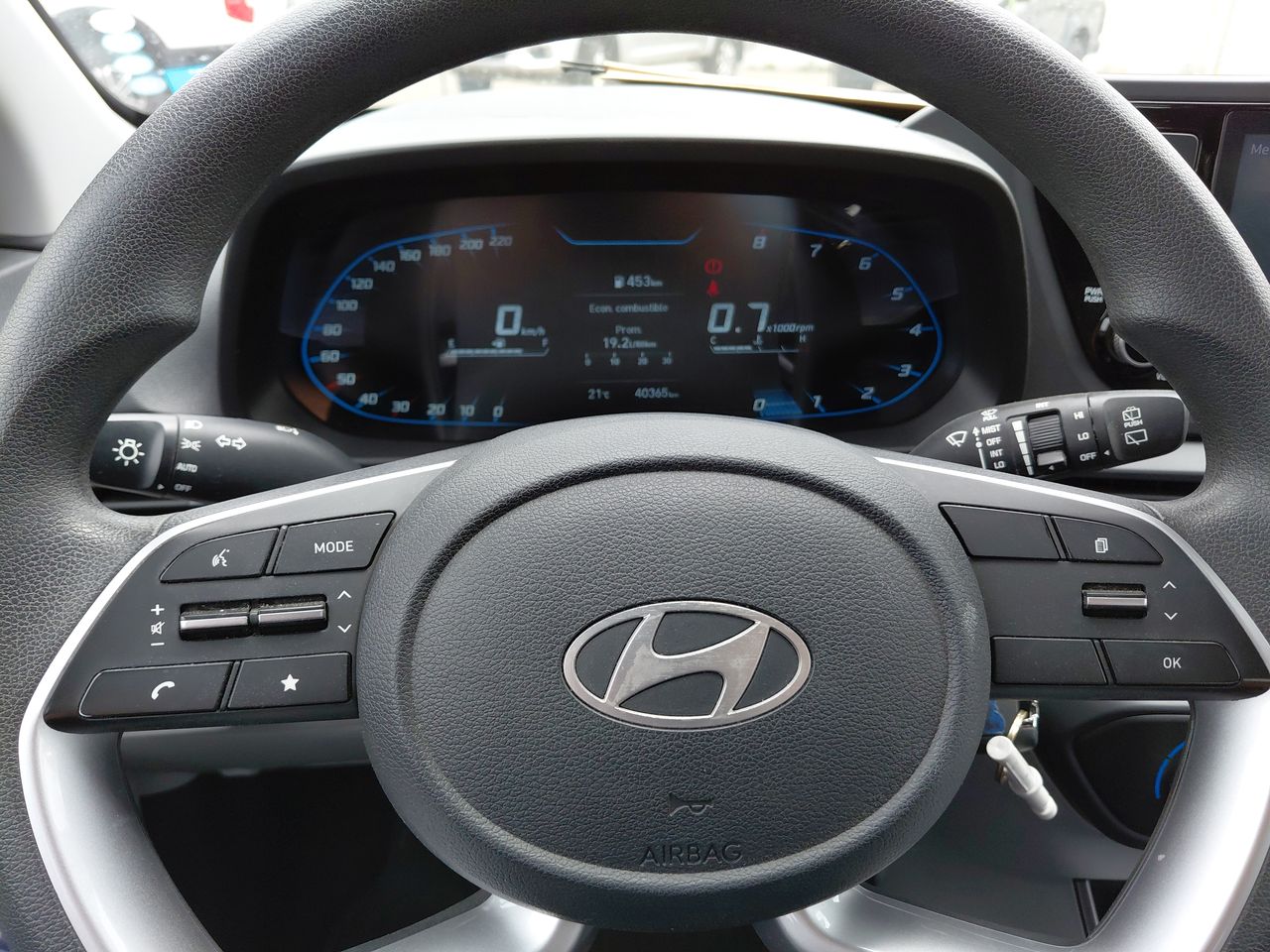 HYUNDAI - 24