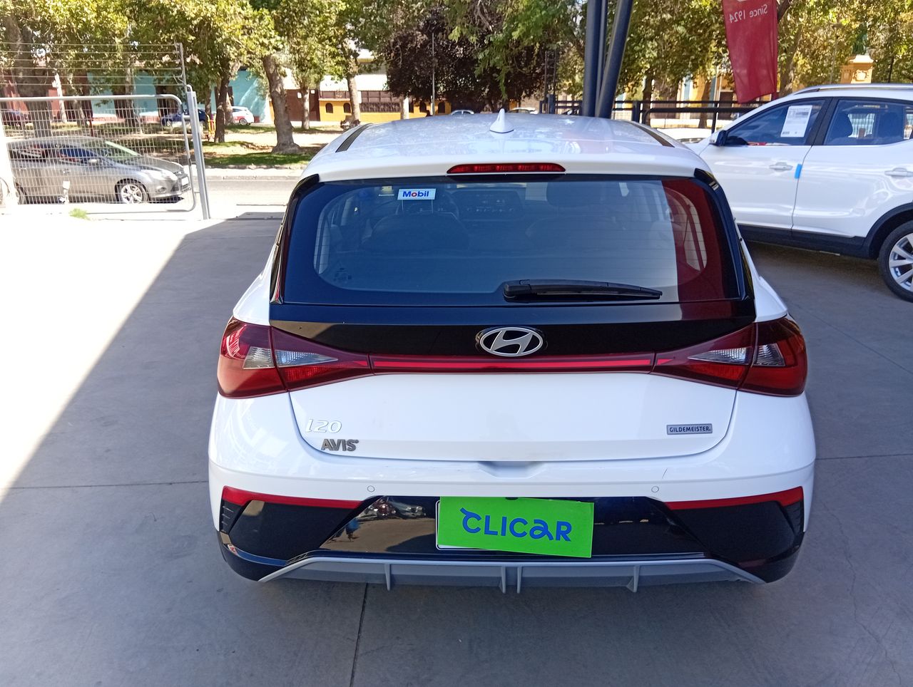 HYUNDAI - 6