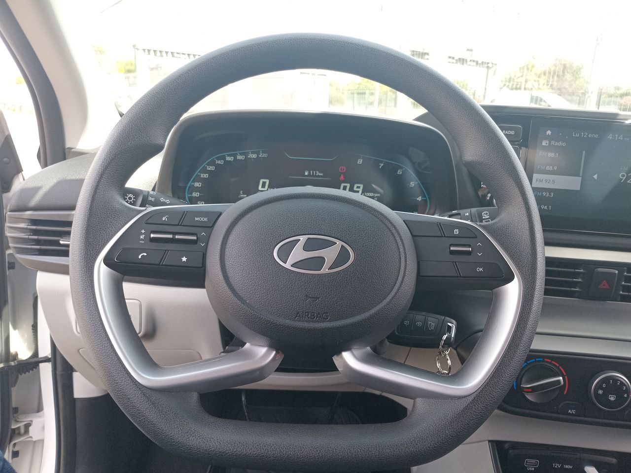 HYUNDAI - 23