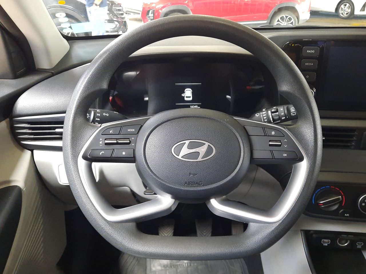 HYUNDAI - 25