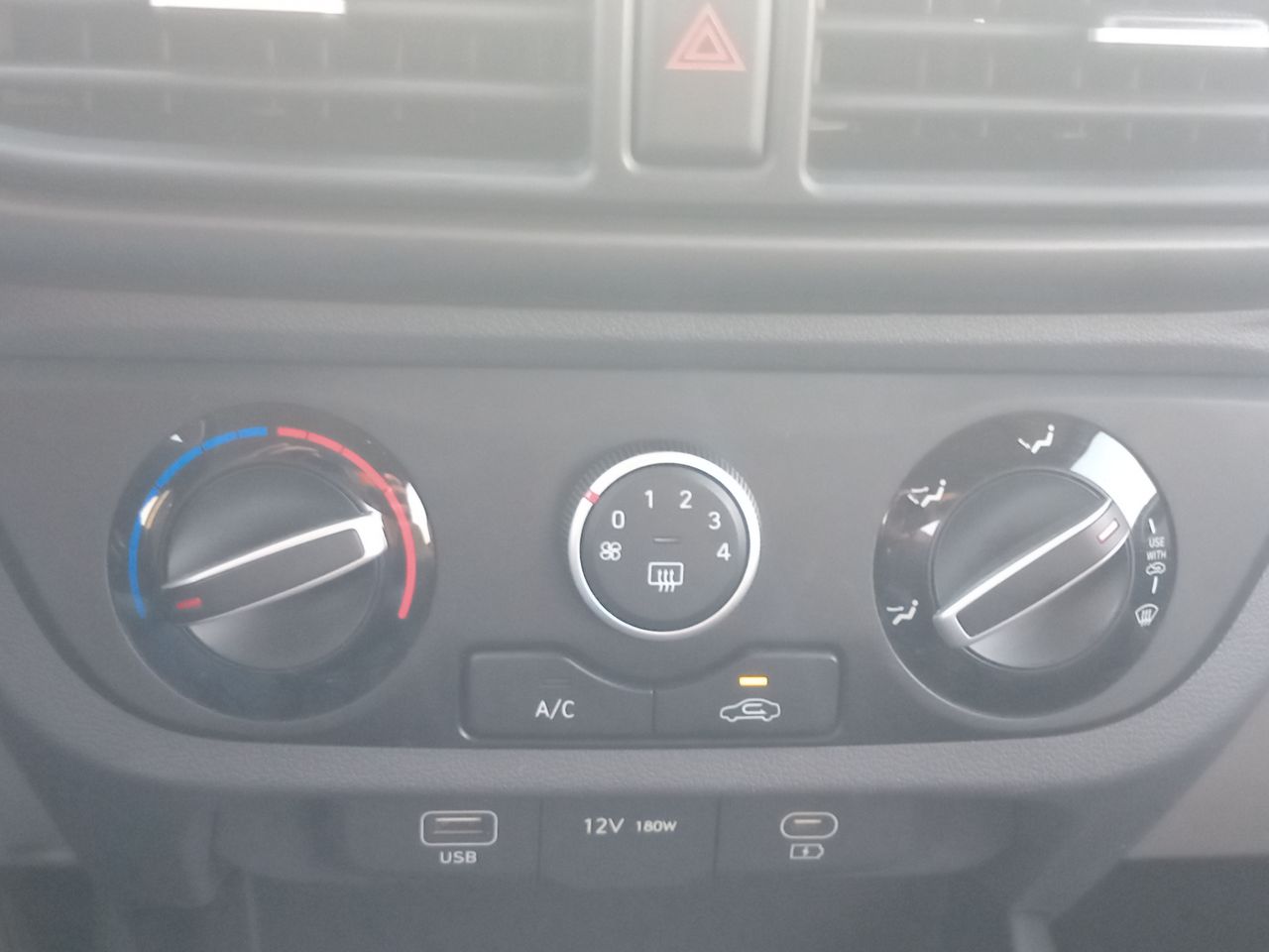 HYUNDAI - 21