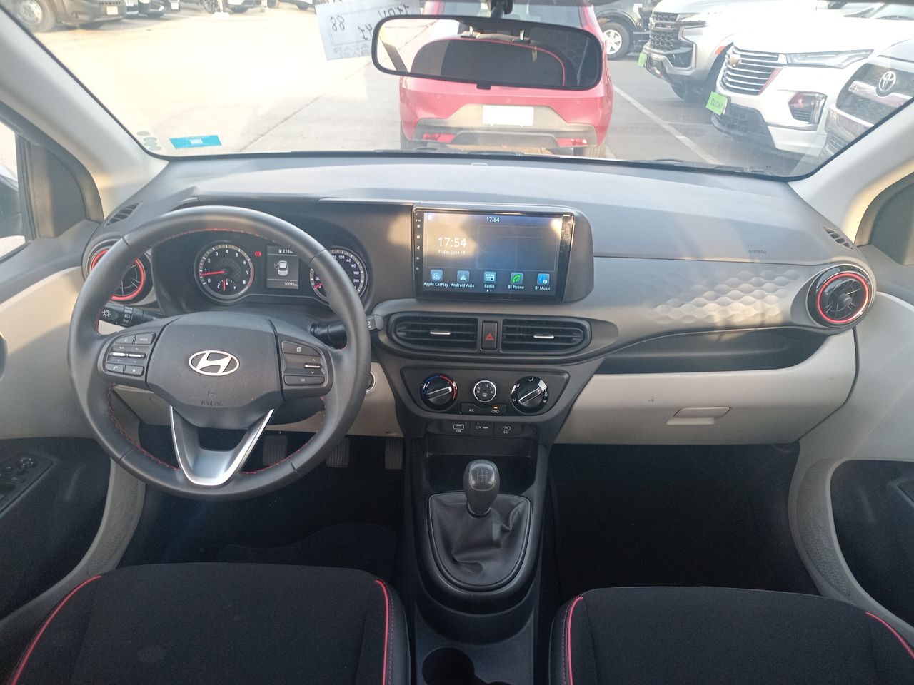 HYUNDAI - 23