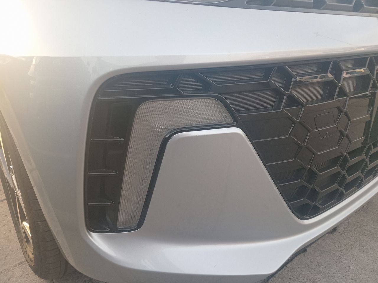 HYUNDAI - 10