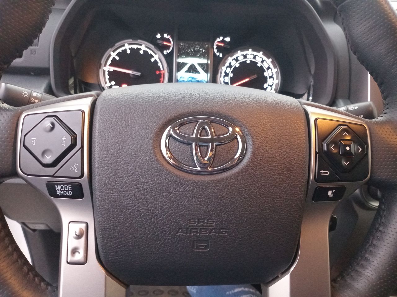 TOYOTA - 17
