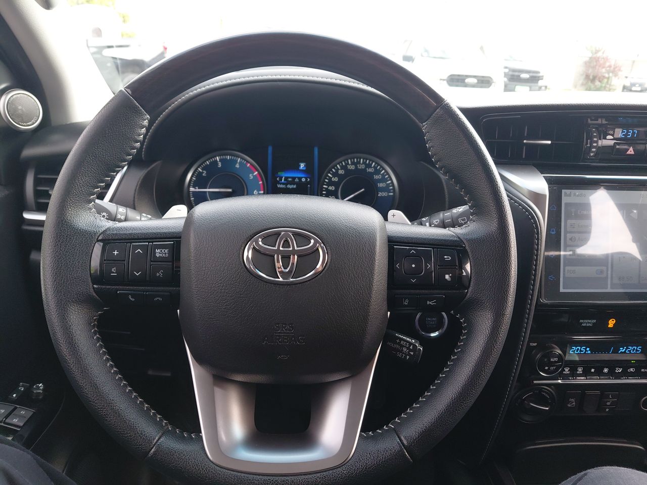 TOYOTA - 16
