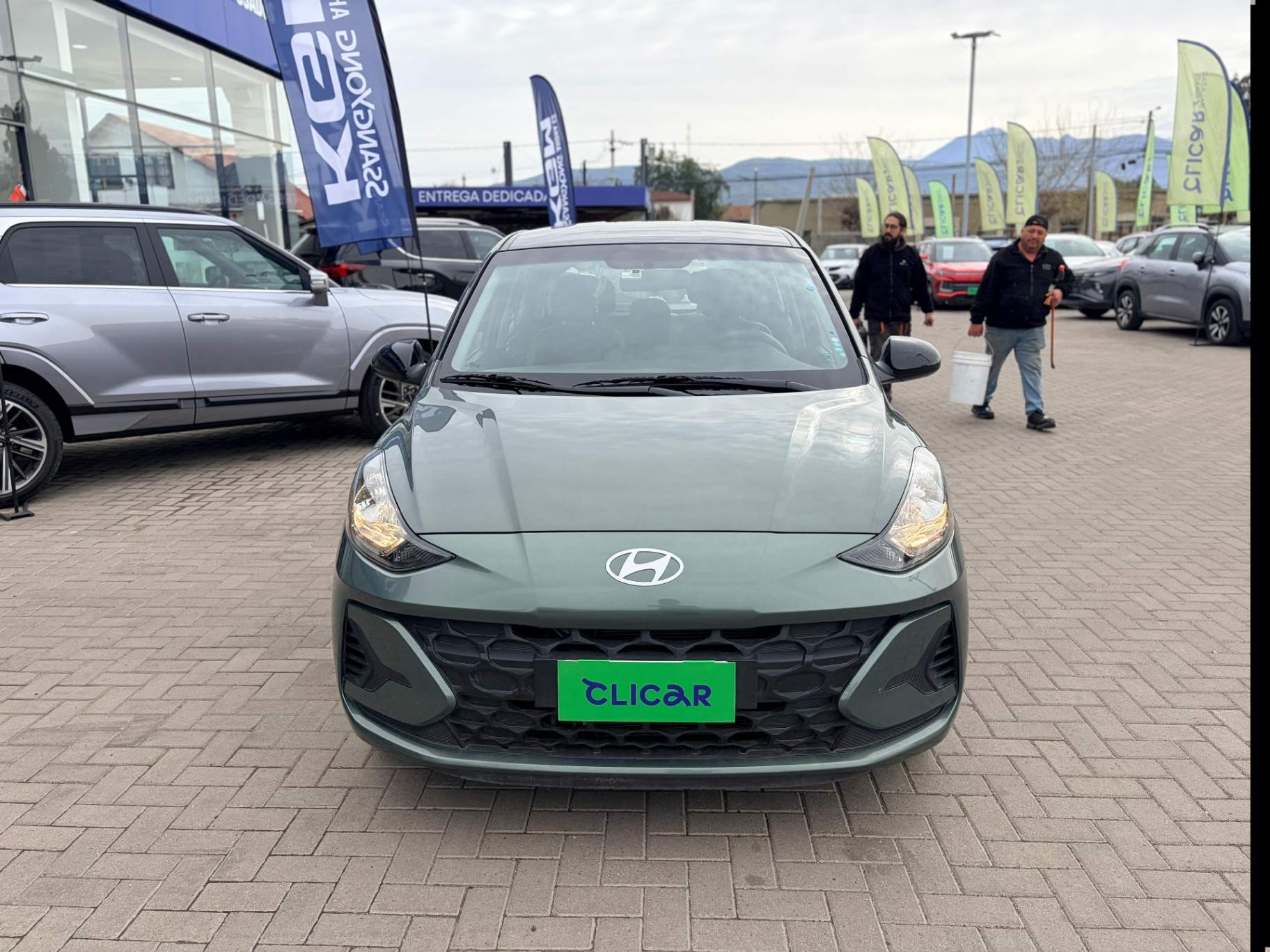 HYUNDAI - 2