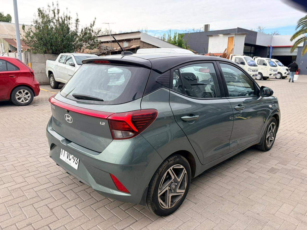 HYUNDAI - 4