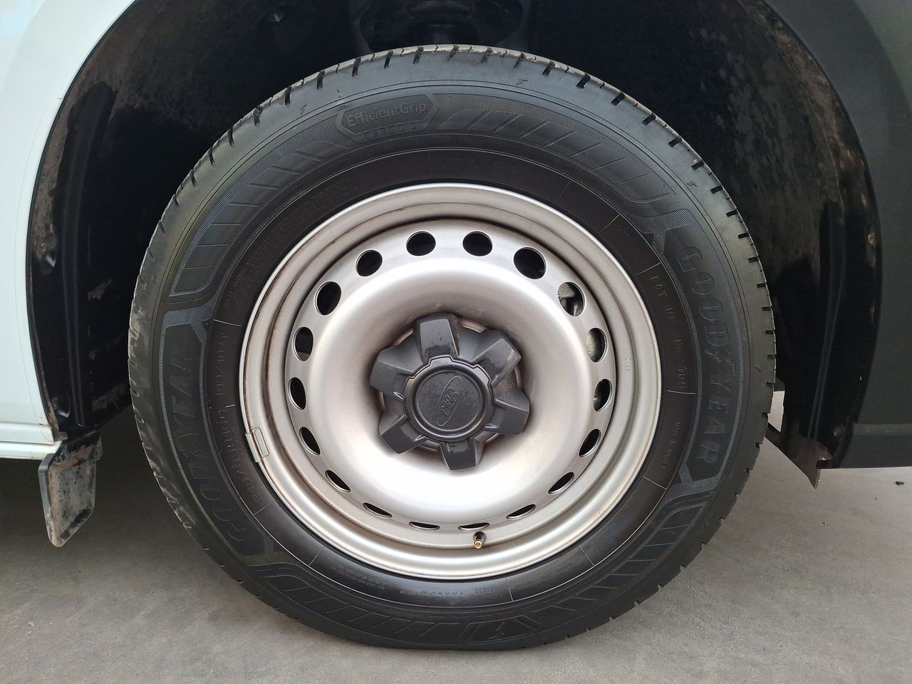 FORD - 17