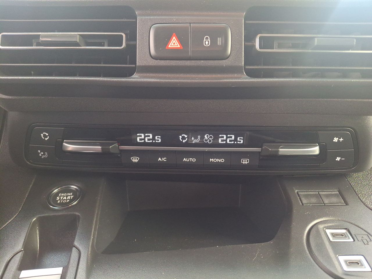 PEUGEOT - 20