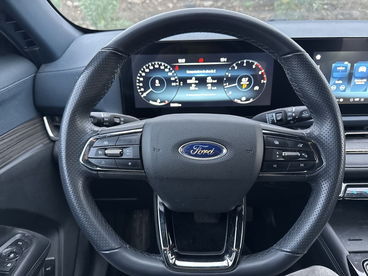 Ford Territory — foto 13 de 19