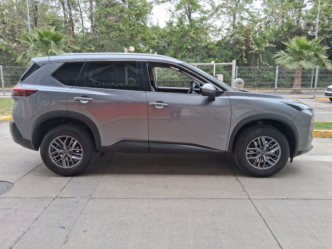 NISSAN - 5
