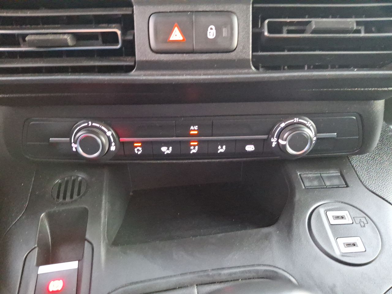 PEUGEOT - 20