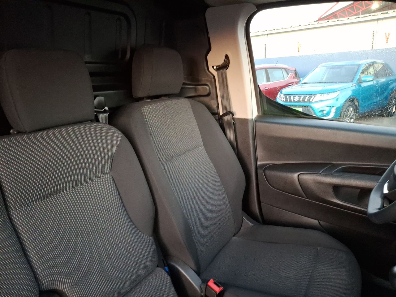 PEUGEOT - 6