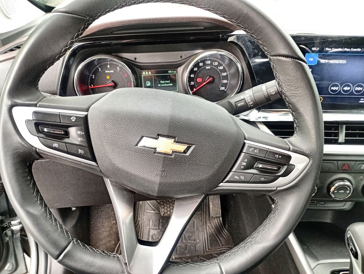 CHEVROLET - 26
