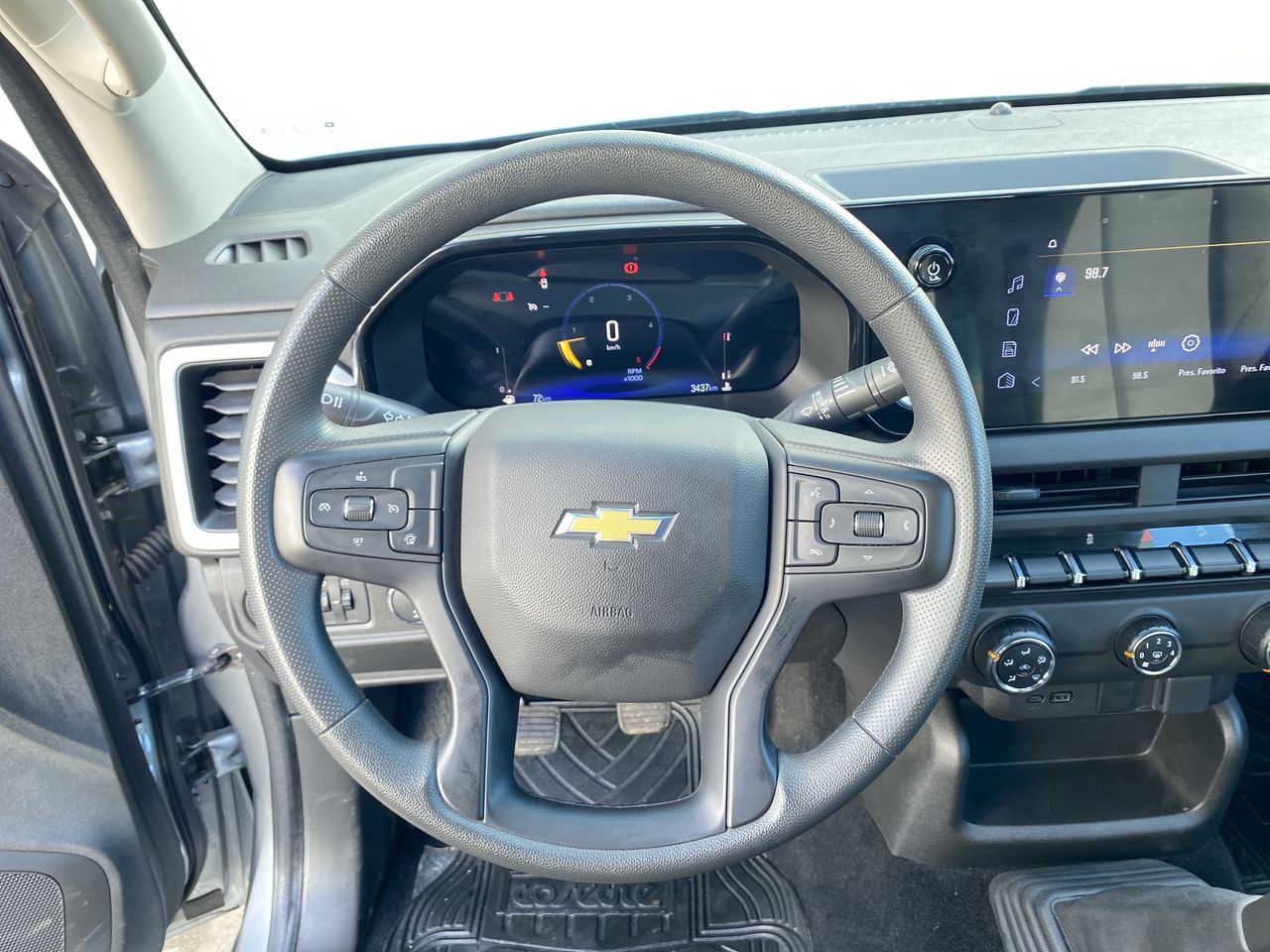 CHEVROLET - 24