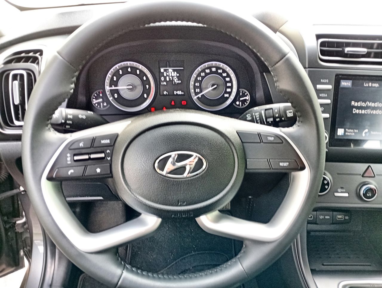 HYUNDAI - 26