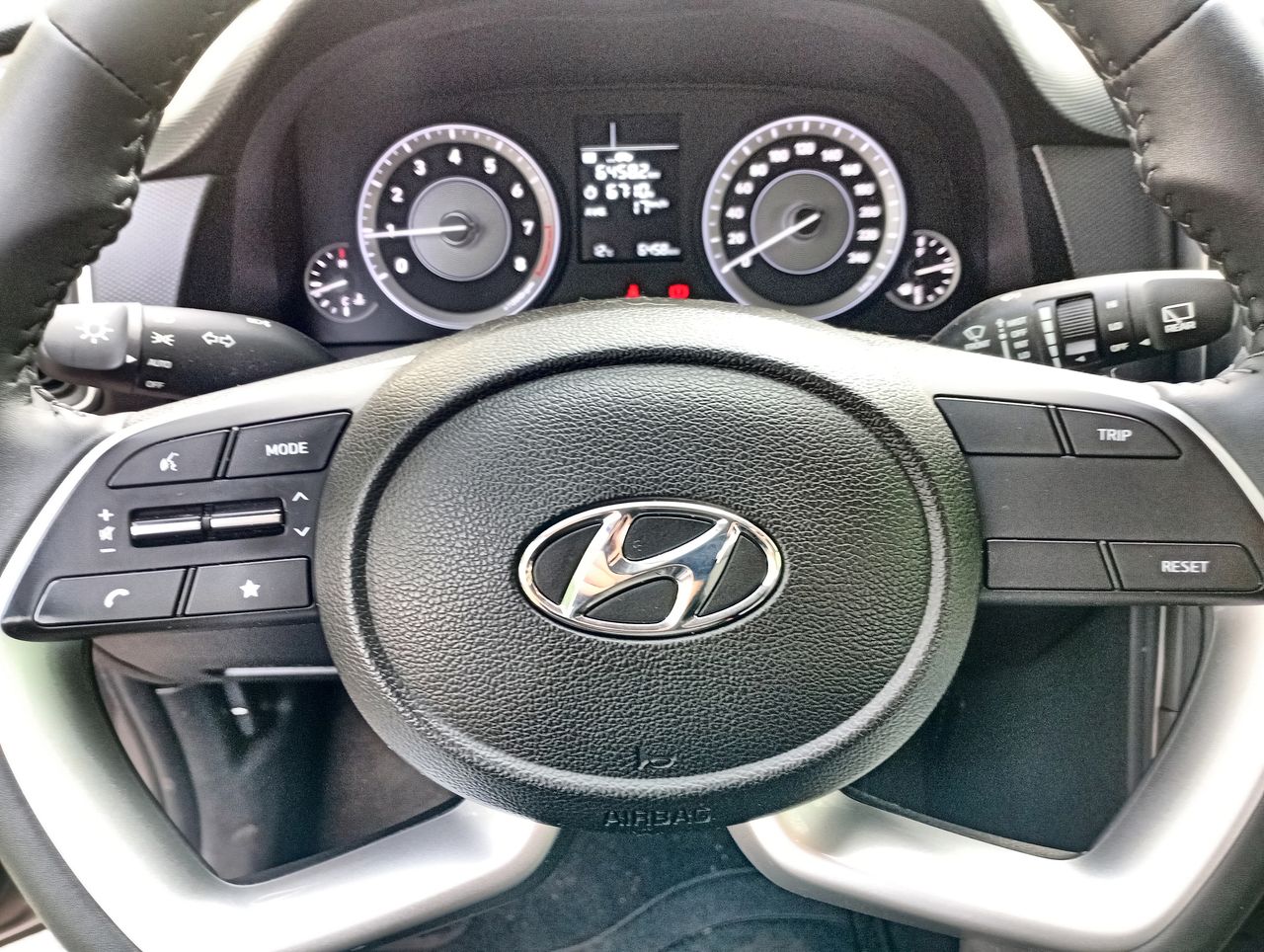 HYUNDAI - 27