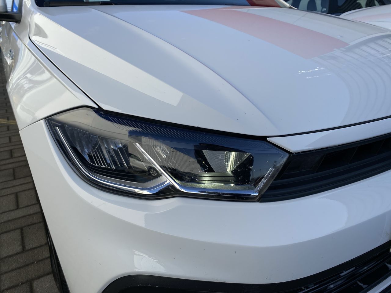 VOLKSWAGEN - 11