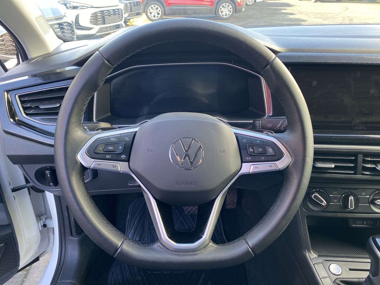 VOLKSWAGEN - 17