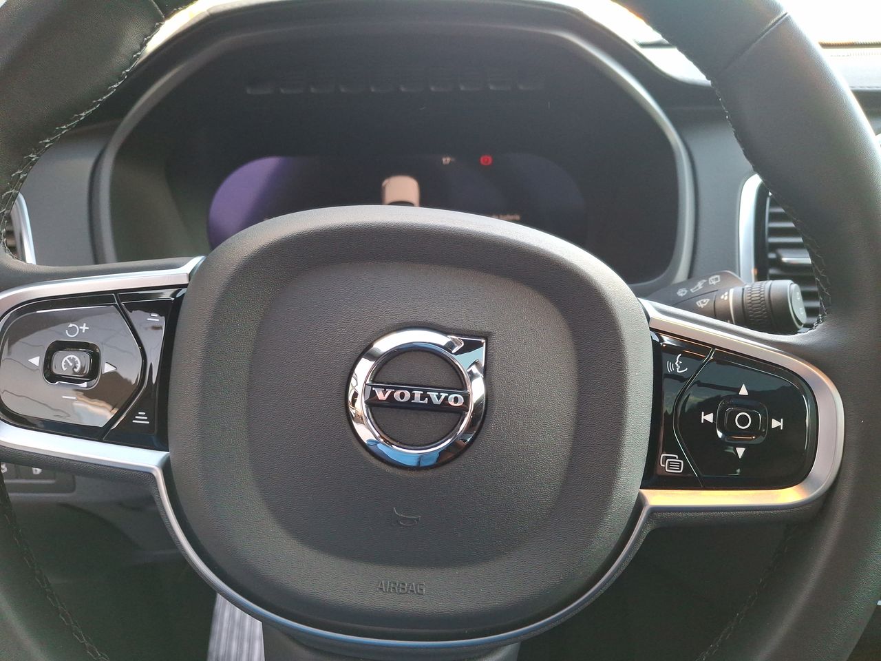 VOLVO - 26