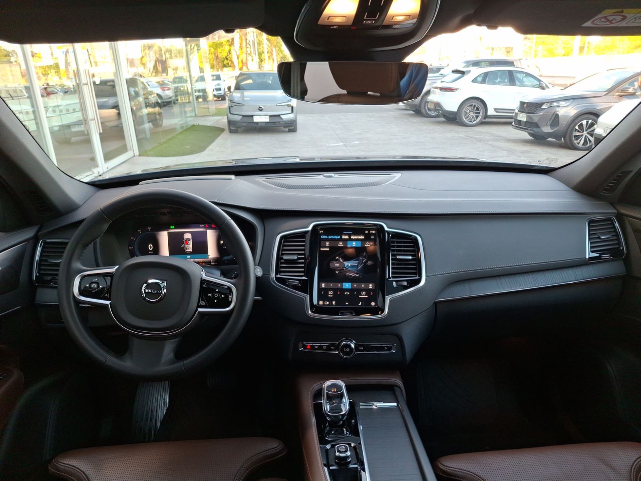 VOLVO - 32