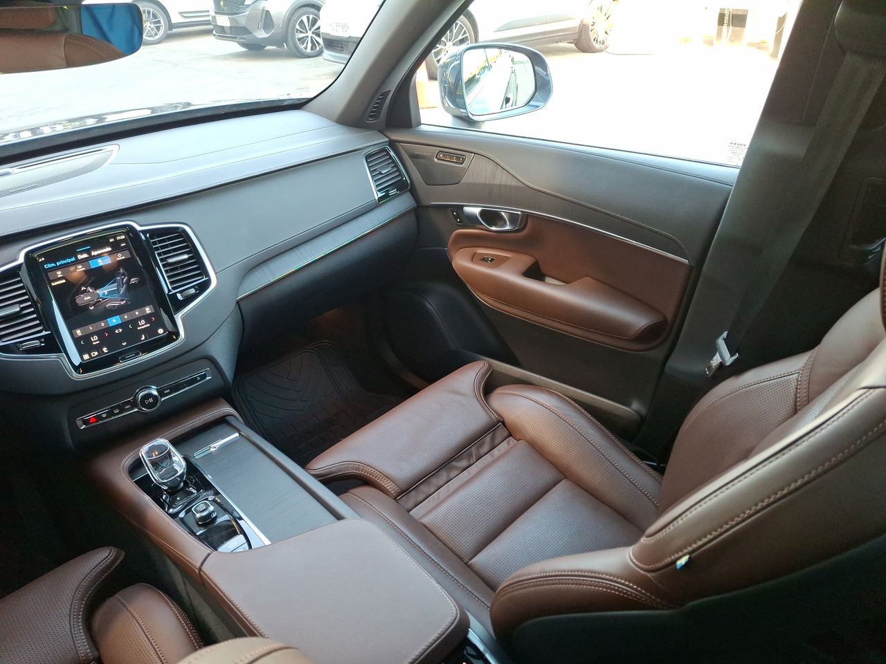 VOLVO - 10